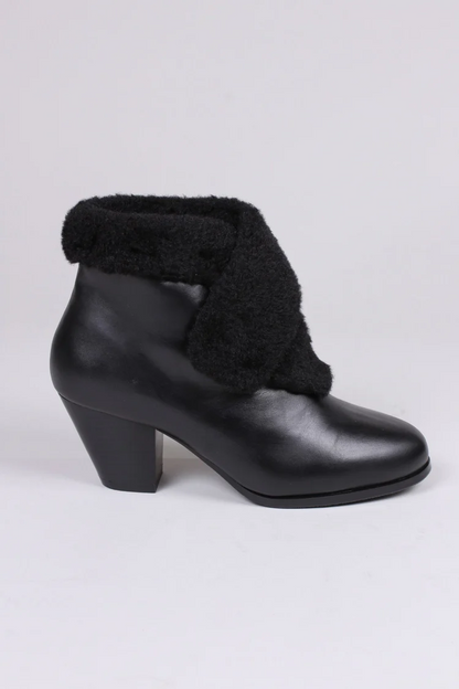 40s and 50s style pump booties with wool