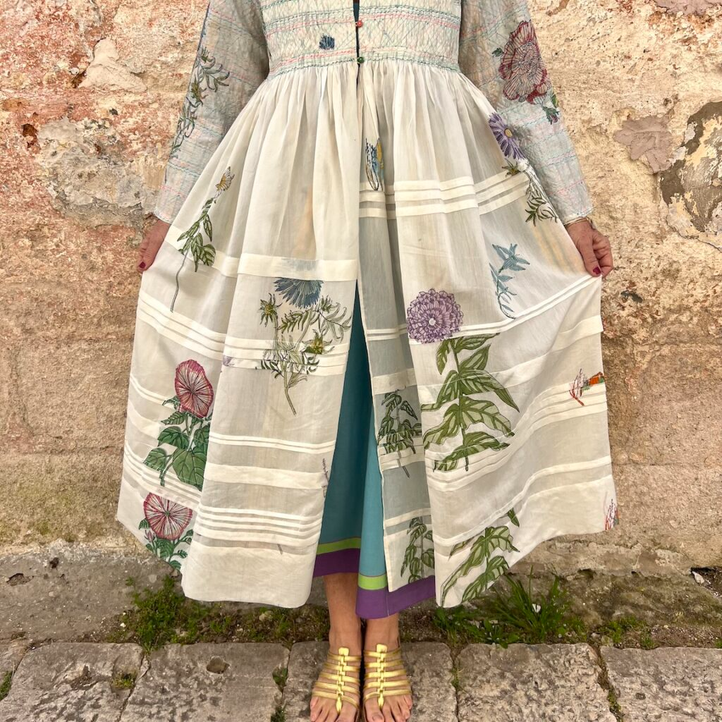Front-buttoned printed dress coat
