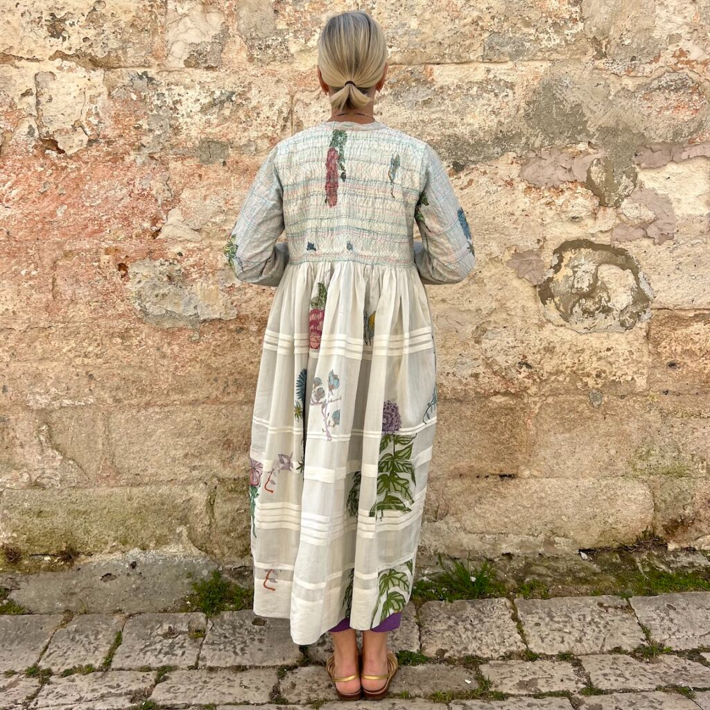 Front-buttoned printed dress coat