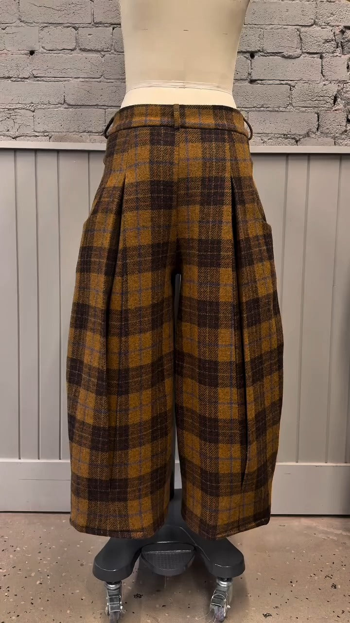 Checkered Pleated Wide-Leg Pants