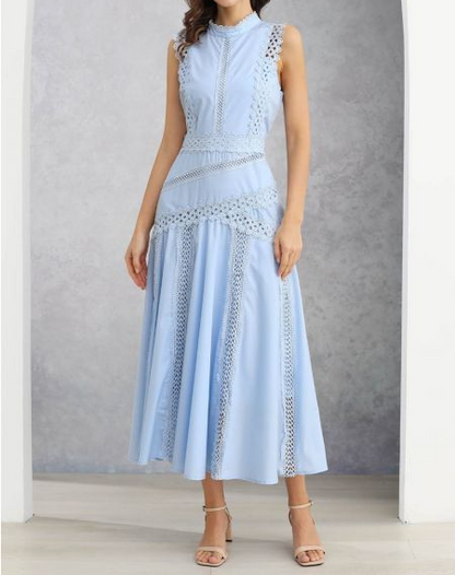 Elegance Lace Panelled Sleeveless Dress