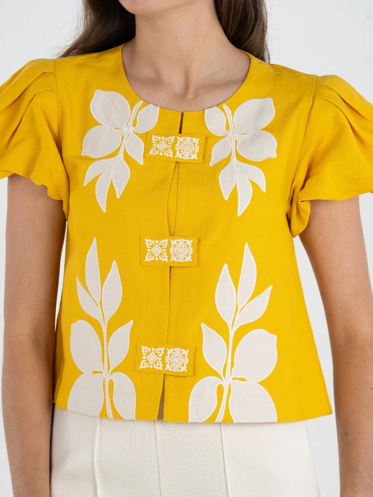 Puff-sleeve printed top