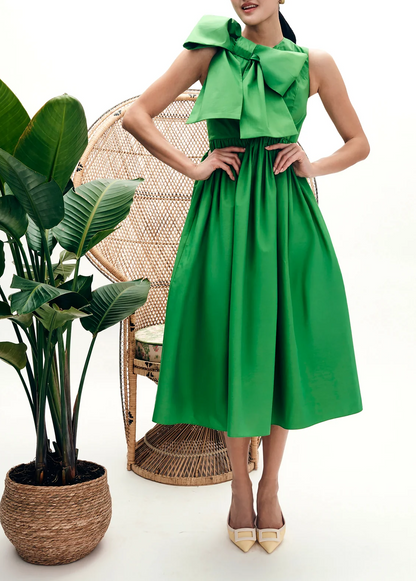Sleeveless bow dress