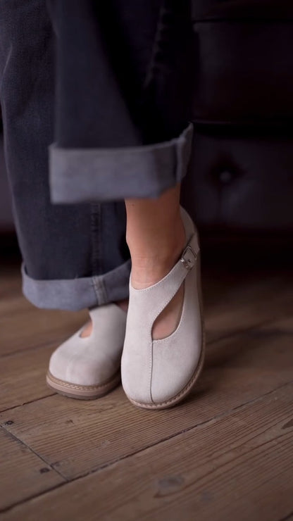Suede Harlem round toe sandle