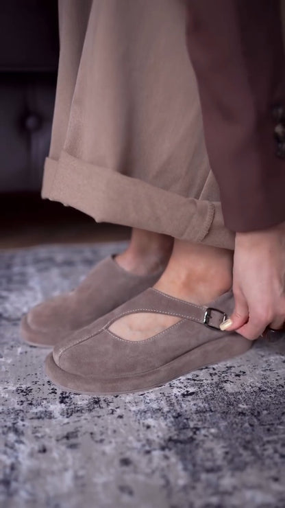 Suede Harlem round toe sandle