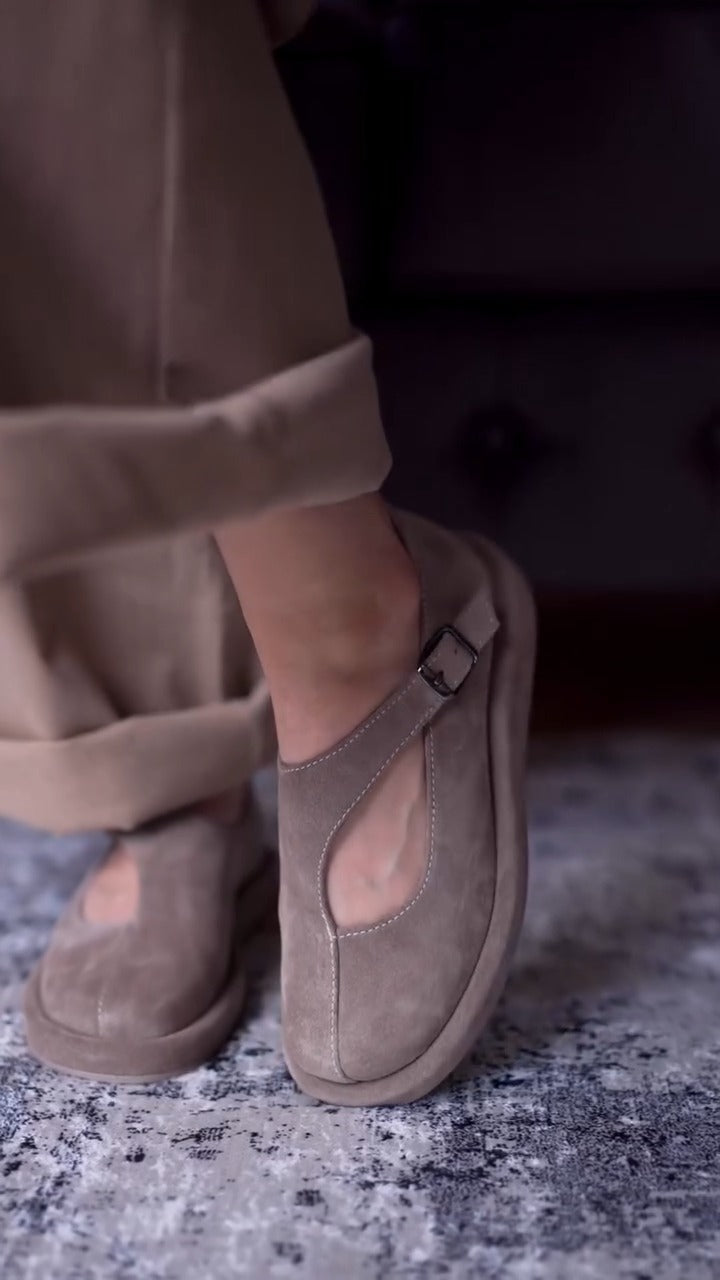 Suede Harlem round toe sandle